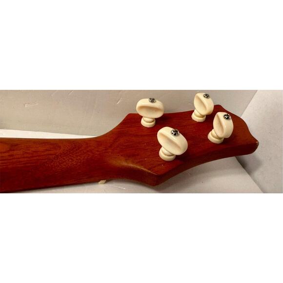 Vintage Silvertone Soprano Ukulele - Brown With Carrying Case Great Condition - Picture 5 of 6